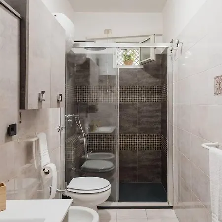 Apartmán 5 Minuti A Piedi Dal Centro, Con Wi-fi E Aria Condizionata *